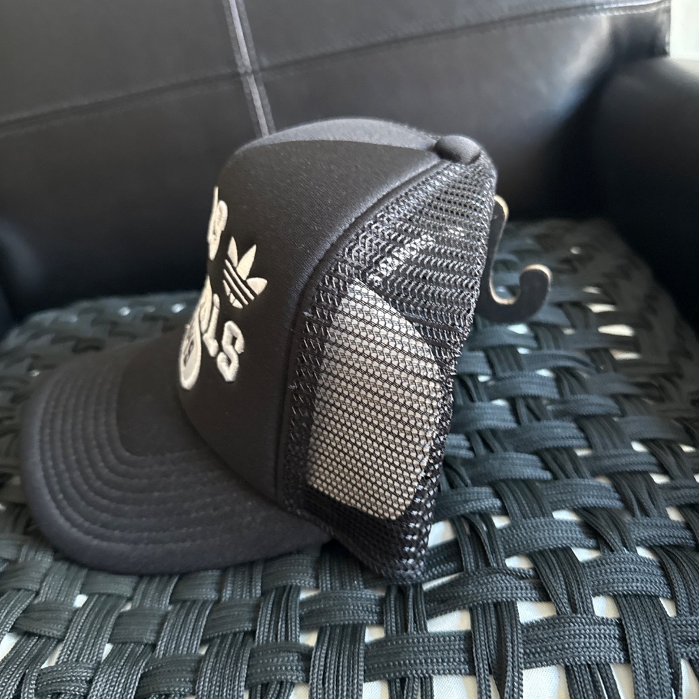 Adidas Original Trucker Hat - Picture 3 of 5